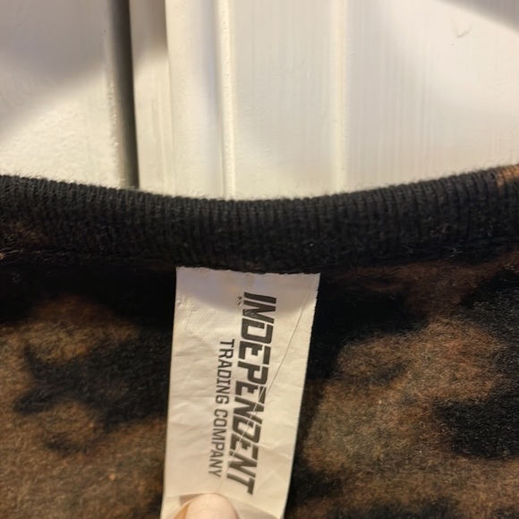 NWOT Nirvana the dye sweatshirt - Picture 3 of 3